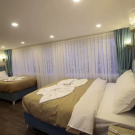 Hira Hotel 3*