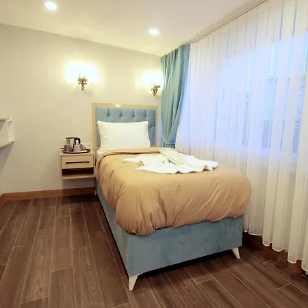 فندق Hira 3*