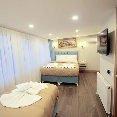Hira Hotell 3*