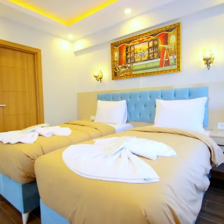 Hira Hotell 3*